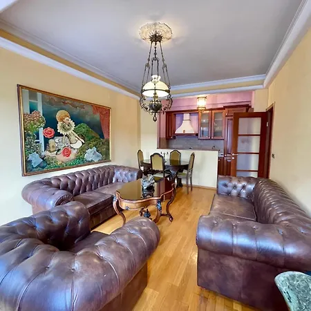 Heart Of The Stunning Comfort,balcony ,netflix,free Wi-fi Апартаменти *