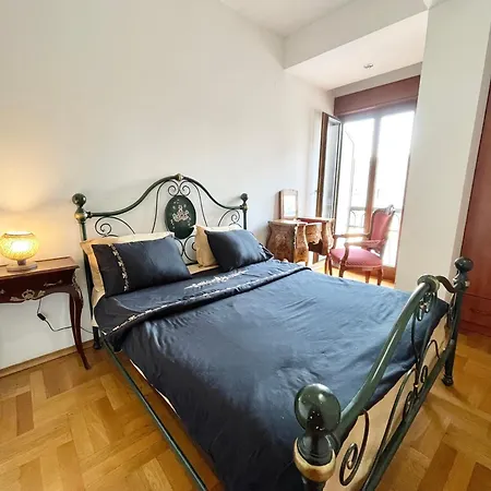 Heart Of The Stunning Comfort,balcony ,netflix,free Wi-fi