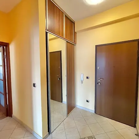 Heart Of The Stunning Comfort,balcony ,netflix,free Wi-fi דירה *