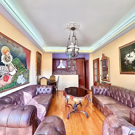 Heart Of The Stunning Comfort,balcony ,netflix,free Wi-fi